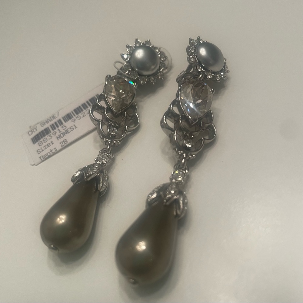 Oscar de la Renta Clip Earrings